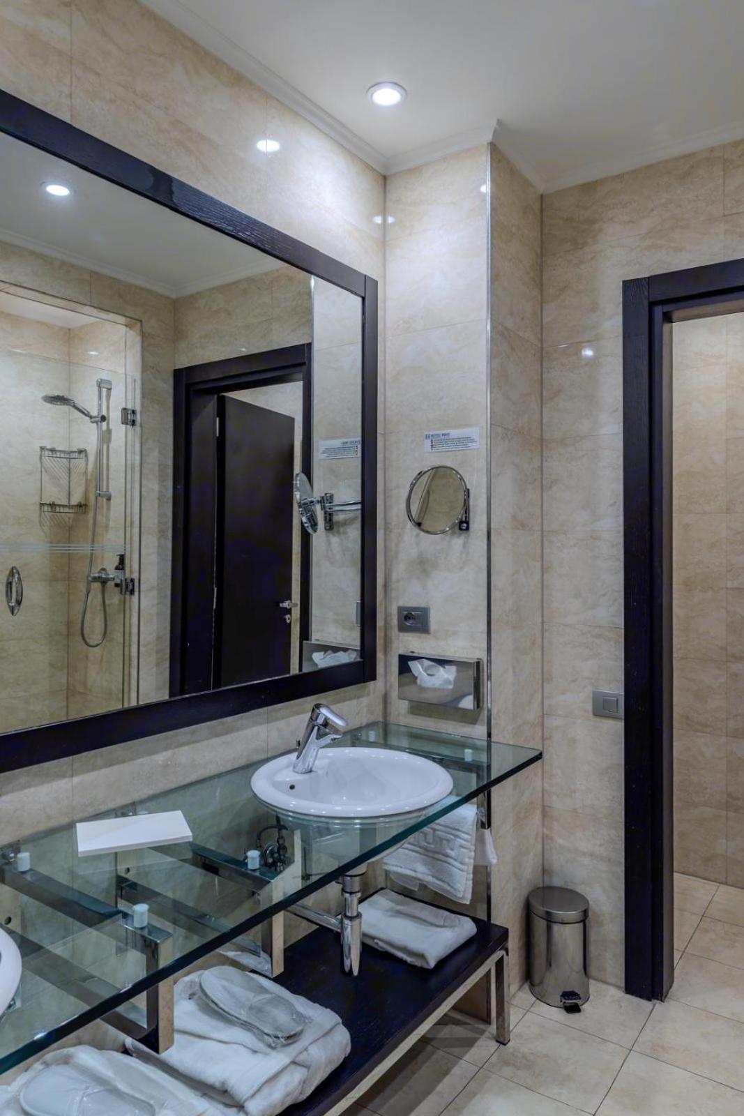 Hotel Rivo Timisoara Ngoại thất bức ảnh