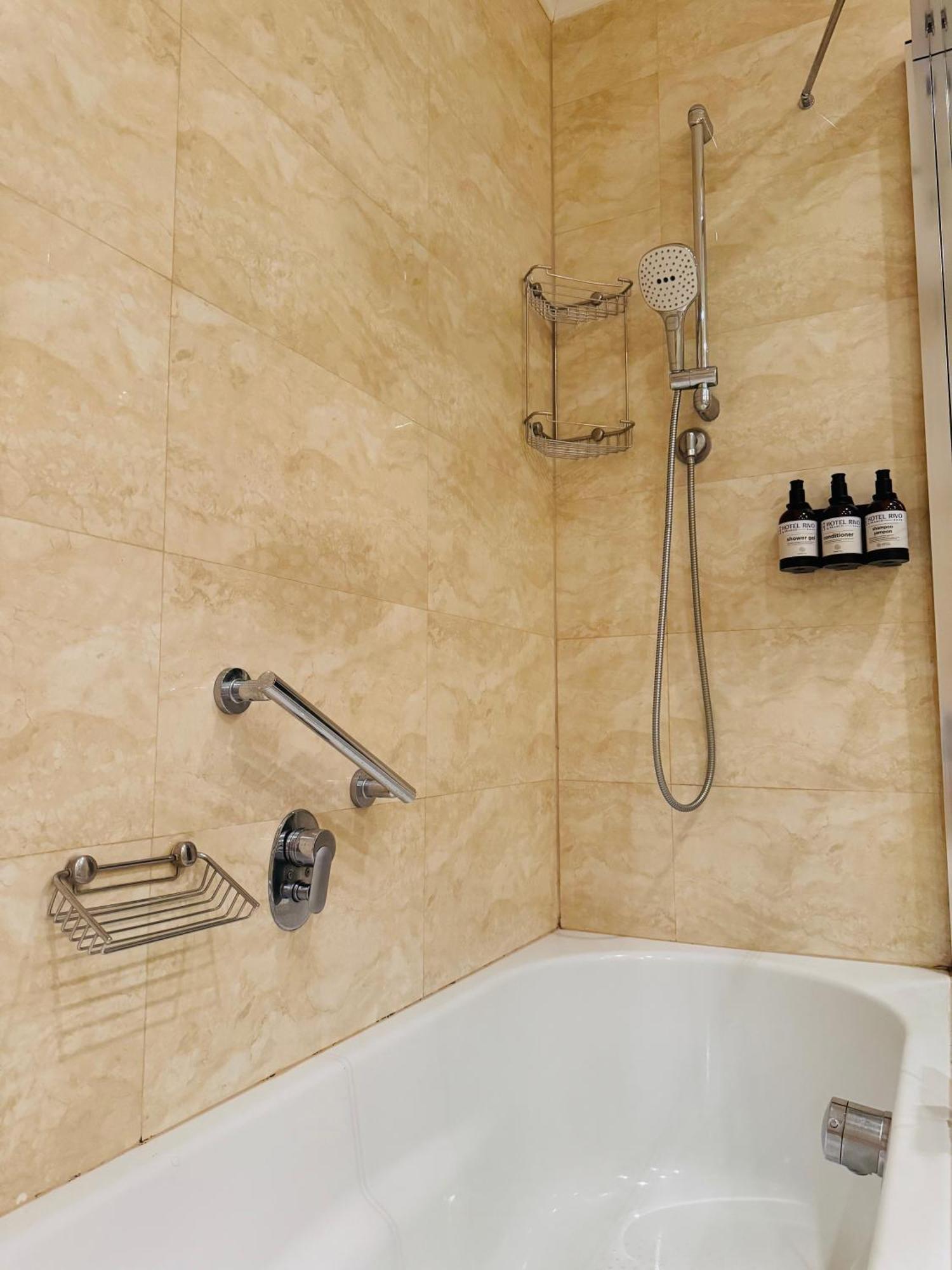 Hotel Rivo Timisoara Ngoại thất bức ảnh