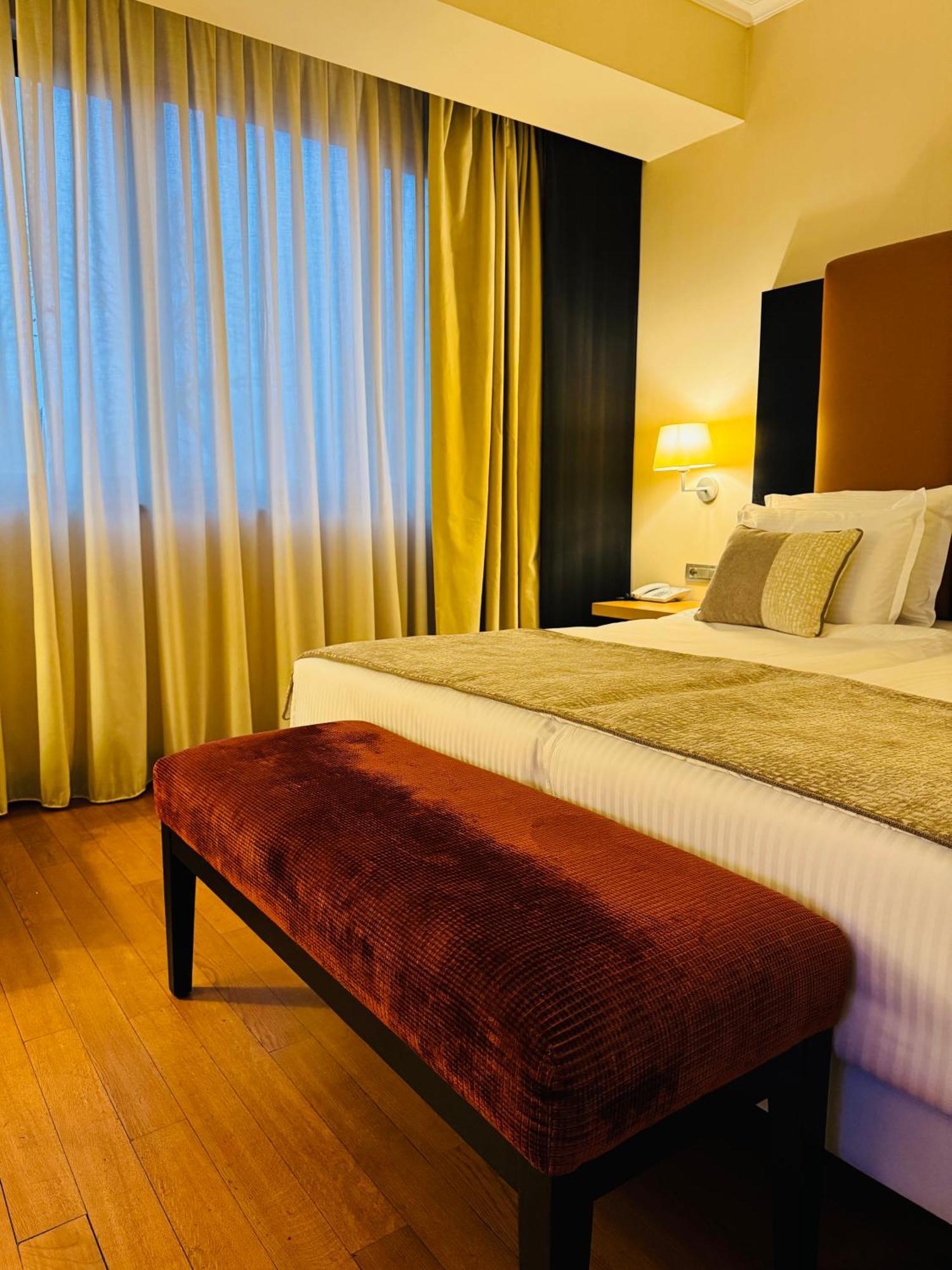 Hotel Rivo Timisoara Ngoại thất bức ảnh